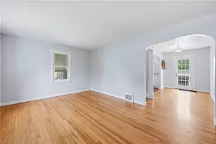 176 Dutch Ln, Hermitage, PA 16148 - Photo 3