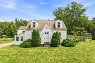 176 Dutch Ln, Hermitage, PA 16148 - Photo 1