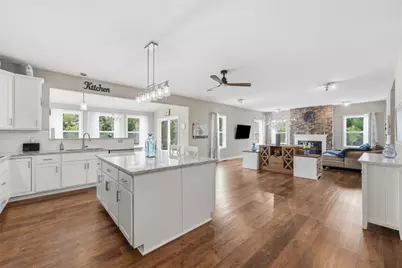5040 Chalfant Ln, Hampton, PA 15044 - Photo 9