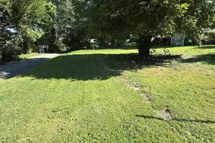 912 Negley St, Farrell, PA 16121 - Photo 19