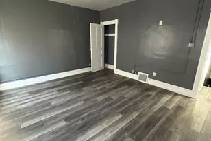 912 Negley St, Farrell, PA 16121 - Photo 15