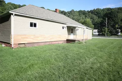 521 Pike Run Dr, W Pike Run Twp, PA 15427 - Photo 5