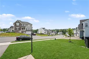 225 Creekside Dr, Chartiers City, PA 15071 - Photo 5
