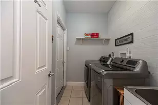 740 Muirfield Dr, Hempfield Township, PA 15601 - Photo 15