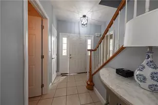 740 Muirfield Dr, Hempfield Township, PA 15601 - Photo 5
