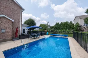 740 Muirfield Dr, Hempfield Township, PA 15601 - Photo 35