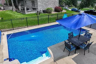 740 Muirfield Dr, Hempfield Township, PA 15601 - Photo 37