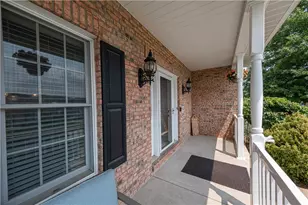740 Muirfield Dr, Hempfield Township, PA 15601 - Photo 3