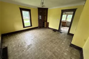 9805 Meadville St, Cranesville Boro, PA 16410 - Photo 3