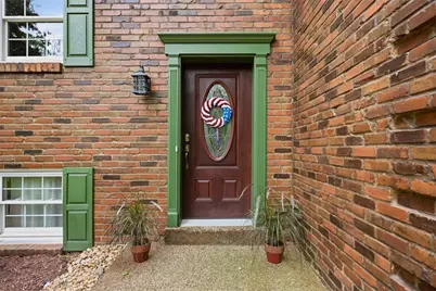 4996 Graphic Dr, Hampton, PA 15044 - Photo 3