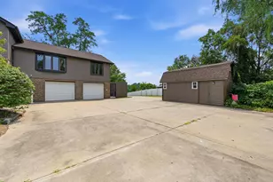 159 Gene Dr, Ohio Township, PA 15237 - Photo 3