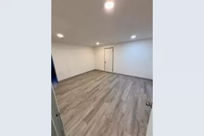 945 Stanton Ave, Pittsburgh, PA 15209 - Photo 11