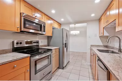 5600 Munhall Rd #507, Pittsburgh, PA 15217 - Photo 5