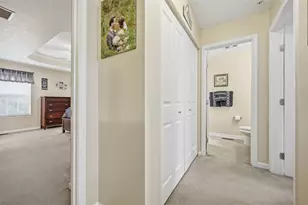1014 Grey Fox Cir, Collier Township, PA 15017 - Photo 9