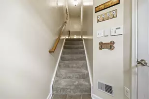 1014 Grey Fox Cir, Collier Township, PA 15017 - Photo 7