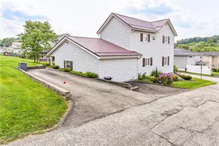 512 Pennsylvania Ave, Connellsville, PA 15631 - Photo 3