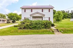 512 Pennsylvania Ave, Connellsville, PA 15631 - Photo 1