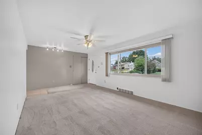 317 Laurel Dr, Pittsburgh, PA 15236 - Photo 11