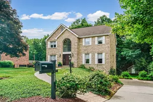 622 Golden Ridge Ct, Cranberry Township, PA 16066 - Photo 3