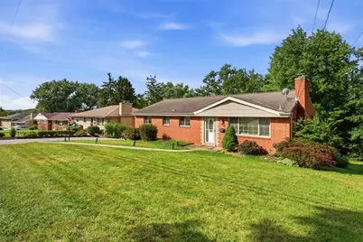 4774 Beall Dr, Pittsburgh, PA 15236 - Photo 3