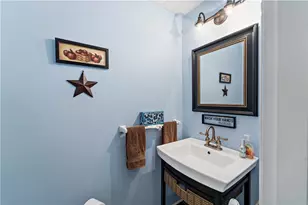 86 Fawnvue Dr, Robinson Twp, PA 15136 - Photo 13