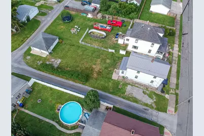 321 Hazel Ave, Ellwood City, PA 16117 - Photo 37