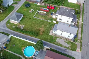 321 Hazel Ave, Ellwood City, PA 16117 - Photo 37