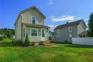321 Hazel Ave, Ellwood City, PA 16117 - Photo 5