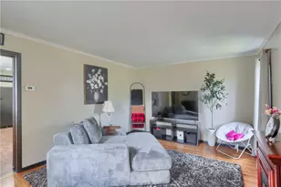 321 Hazel Ave, Ellwood City, PA 16117 - Photo 13