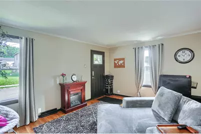 321 Hazel Ave, Ellwood City, PA 16117 - Photo 15