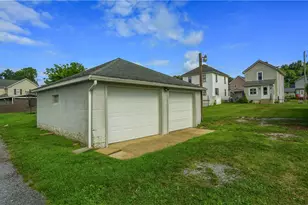 321 Hazel Ave, Ellwood City, PA 16117 - Photo 43