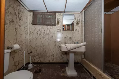 1126 Karl Ave, Duquesne, PA 15110 - Photo 33