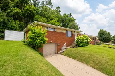3190 Mayflower Dr, Pittsburgh, PA 15227 - Photo 3