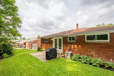 3190 Mayflower Dr, Pittsburgh, PA 15227 - Photo 31