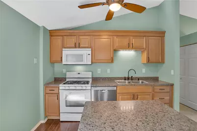 421 Rampart Blvd, Pittsburgh, PA 15068 - Photo 17