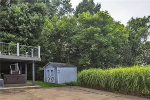 421 Rampart Blvd, Pittsburgh, PA 15068 - Photo 3