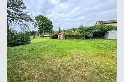 2218 Cypress Dr, White Oak, PA 15131 - Photo 21