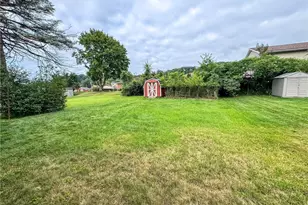 2218 Cypress Dr, White Oak, PA 15131 - Photo 21
