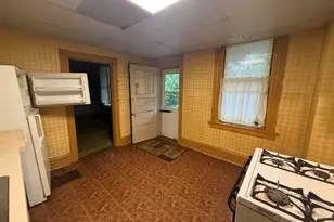 617 Florence Ave, Pittsburgh, PA 15202 - Photo 5