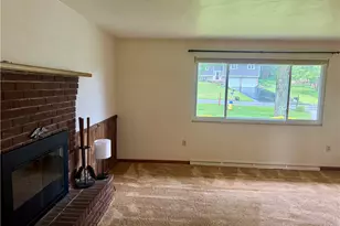 135 Hampton Ct, Twp of But SW, PA 16002 - Photo 5