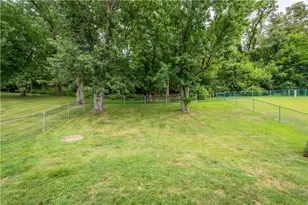 4756 Woodhill Dr, Munhall, PA 15120 - Photo 25
