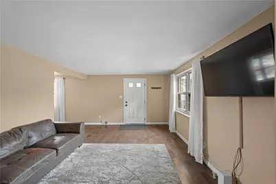 4756 Woodhill Dr, Munhall, PA 15120 - Photo 7