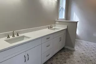 10073 Old Perry Hwy, Pittsburgh, PA 15090 - Photo 15