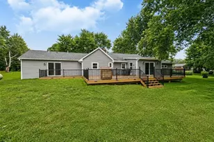 2890 Spencer Rd, Hermitage, PA 16148 - Photo 3
