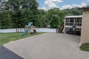 3269 Forest Rd, Bethel Park, PA 15102 - Photo 25