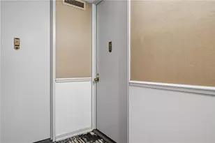 112 Washington Pl, Pittsburgh, PA 15219 - Photo 9