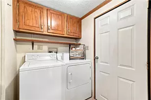 233 Acme Dam Rd, Mount Pleasant Township, PA 15610 - Photo 9