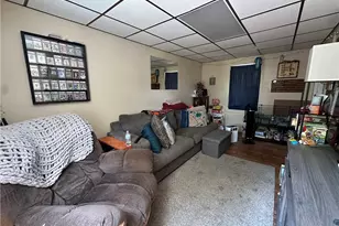 404 Franklin St, Marion Township, PA 16214 - Photo 3