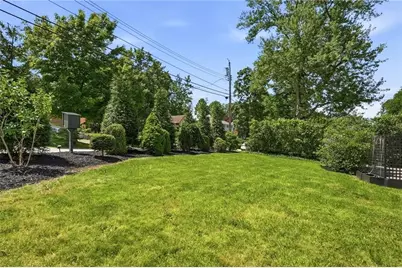 824 Foxland Drive, Pittsburgh, PA 15243 - Photo 35