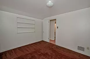 823 Rolling Rock Rd, Baldwin Twp, PA 15234 - Photo 17